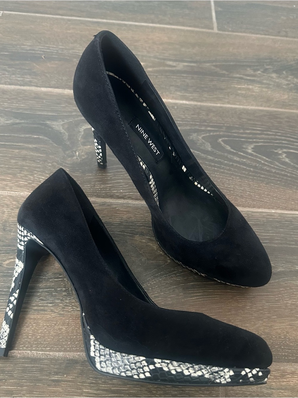 Nine West Quabree Black Suede Snake Print Platform Pumps Heels NWOT 7.5